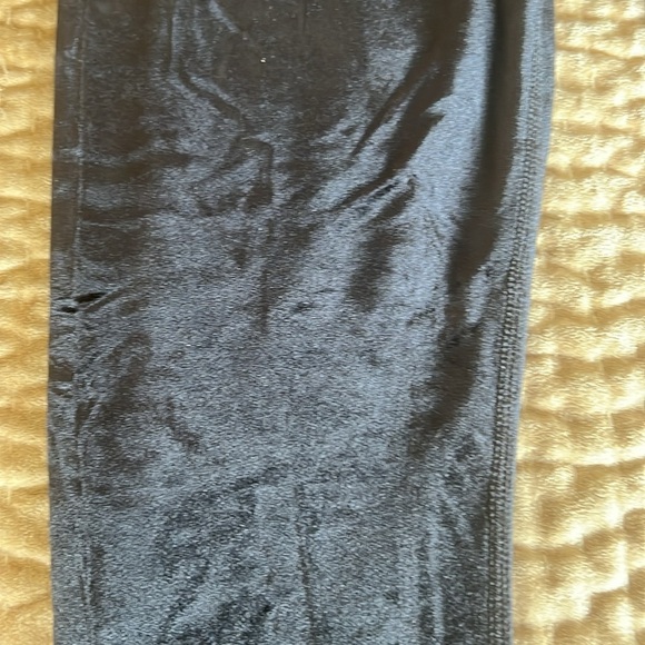 Alo Yoga Velvet leggings - Picture 3 of 4